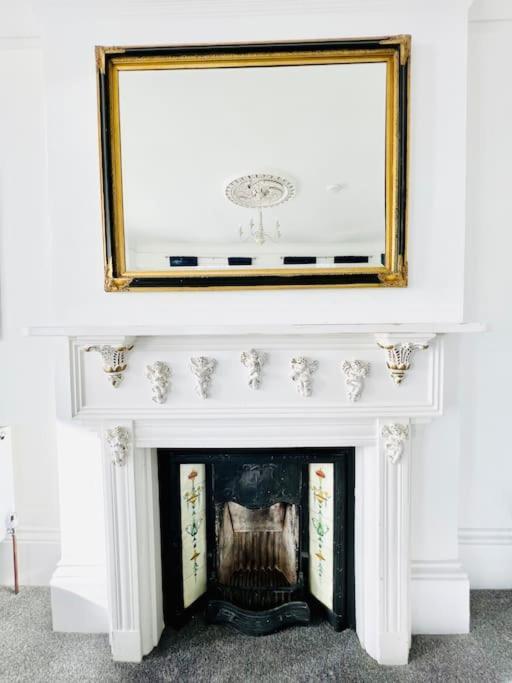 Flat 4 Marine Parade House, 1 East Cliff- Next To Dover Port, White Cliffs, Beach, Castle Exterior foto
