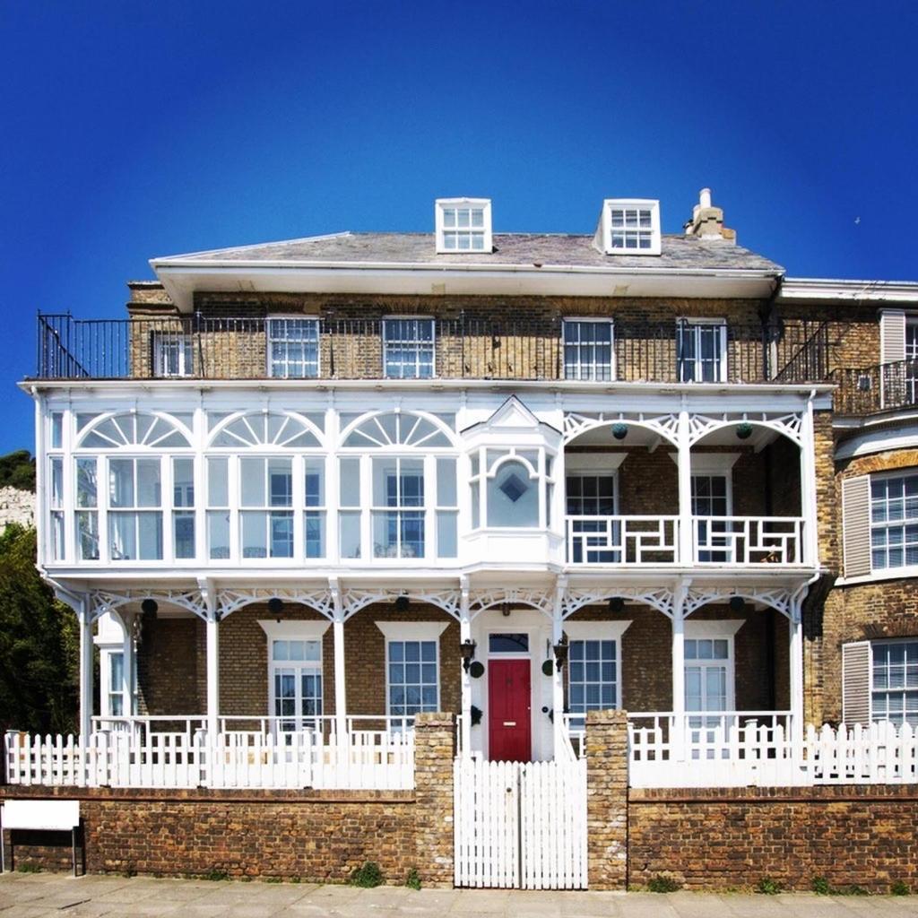 Flat 4 Marine Parade House, 1 East Cliff- Next To Dover Port, White Cliffs, Beach, Castle Exterior foto